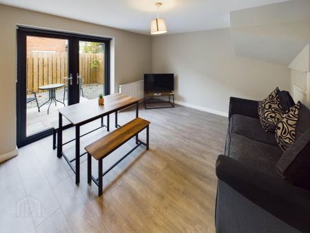 161 Castlerreagh Road, Belfast, BT5 5FG - Photo 2