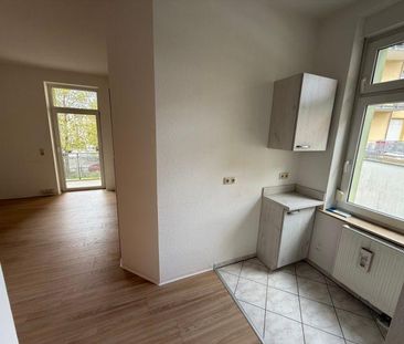 Schöne, kleine 2-Raum-Wohnung mit kleiner EBK und Balkon in Greiz (... - Photo 1