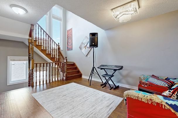 For Lease - 5861 Tenth Line, Mississauga, Ontario - Photo 1