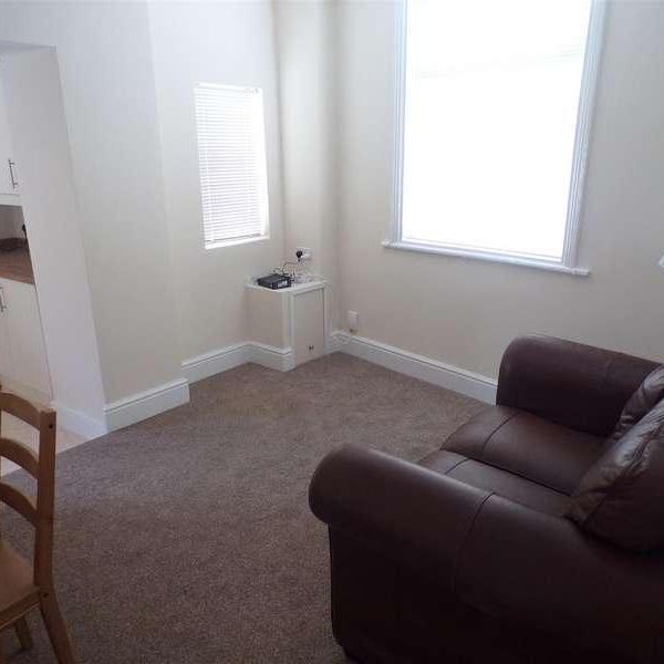 Winifred Street, Swindon, SN3 - Photo 1