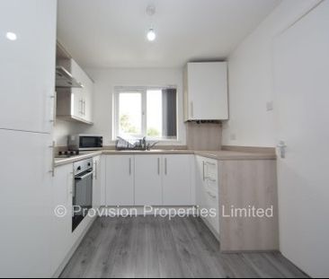 4 Bedroom House near Leeds University - Photo 2