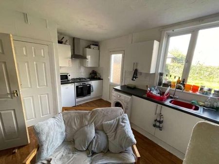 Charter Avenue, Coventry, CV4 - Photo 5