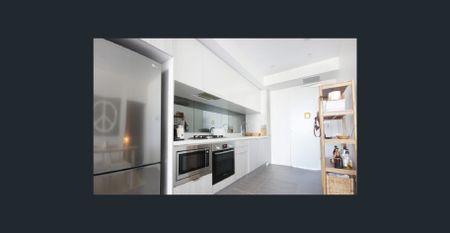 Exceptional 1 Bedroom apartment that blends ultimate convenience with serene waterfront charm. - Photo 2