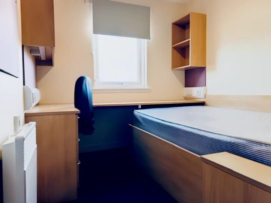 5 Bed Ensuite - Photo 1