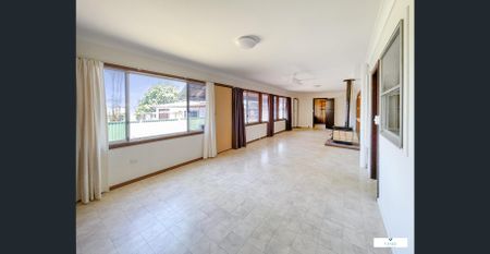 Charming family home - Photo 2