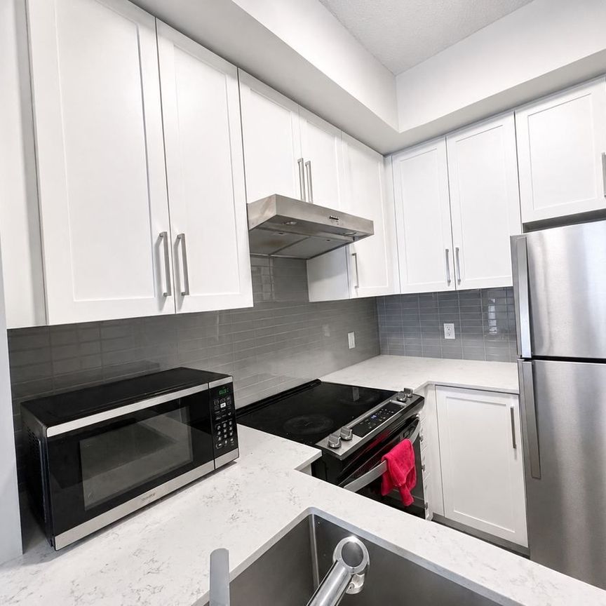 For Lease - 15 Queen Street Unit# 2210, Hamilton, Ontario - Photo 1