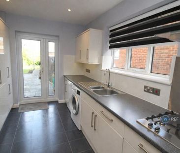 4 bedroom bungalow to rent - Photo 3