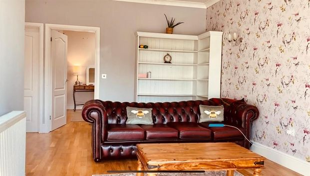 2 bedroom detached house to rent - Photo 1