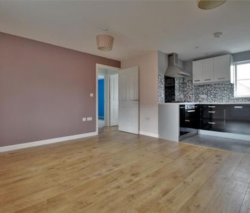 2 bedroom coach house to rent - Photo 5