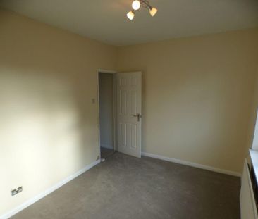 2 bedroom semi-detached house to rent - Photo 2