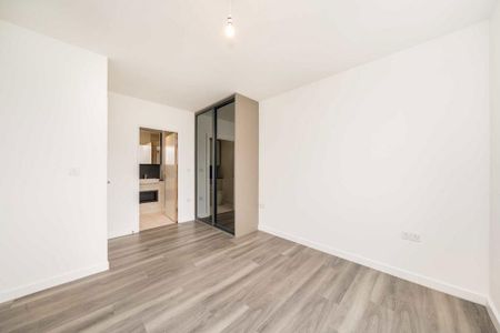 3 bedroom flat to rent - Photo 2