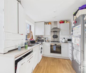 3 bedroom end of terrace house to rent - Photo 6