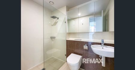 Modern apartment located in the corner position. - Photo 2