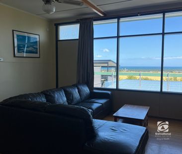 CAN'T BEAT THE VIEW - Photo 1