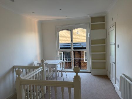 2 Bed Flat, Crystal Palace, SE19 - Photo 3