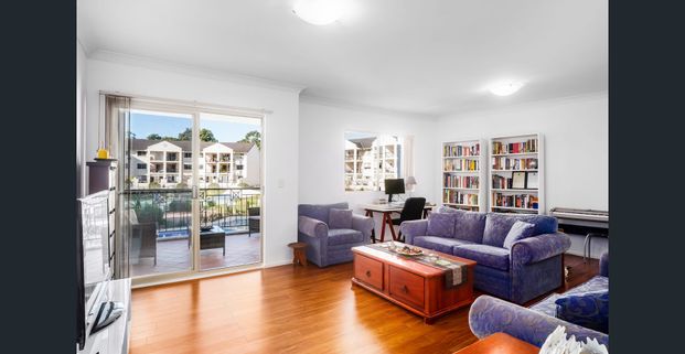 Resort style living in top location! - Photo 1