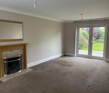 6 bedroom detached house to rent - Photo 2
