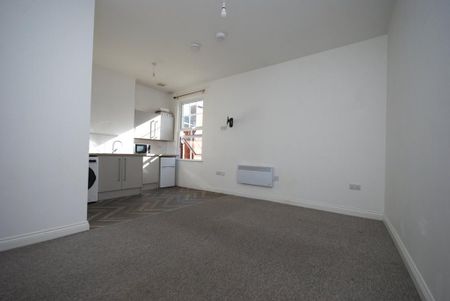 Studio to rent - Photo 3