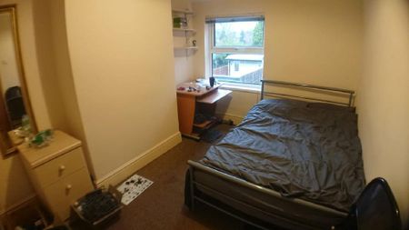 4 bedroom house to rent - Photo 3