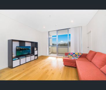 Two Bedroom One Bathroom with Balcony! - Photo 2