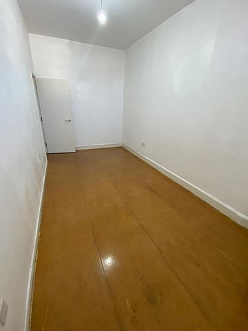 £875 PCM, Two Bedroom Second Floor Flat in Custom House, Dock View Road, Barry, Vale of Glamorgan, CF63 4AE - Photo 3