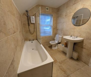 Room in a Shared House, Birrell Road, NG7 - Photo 5