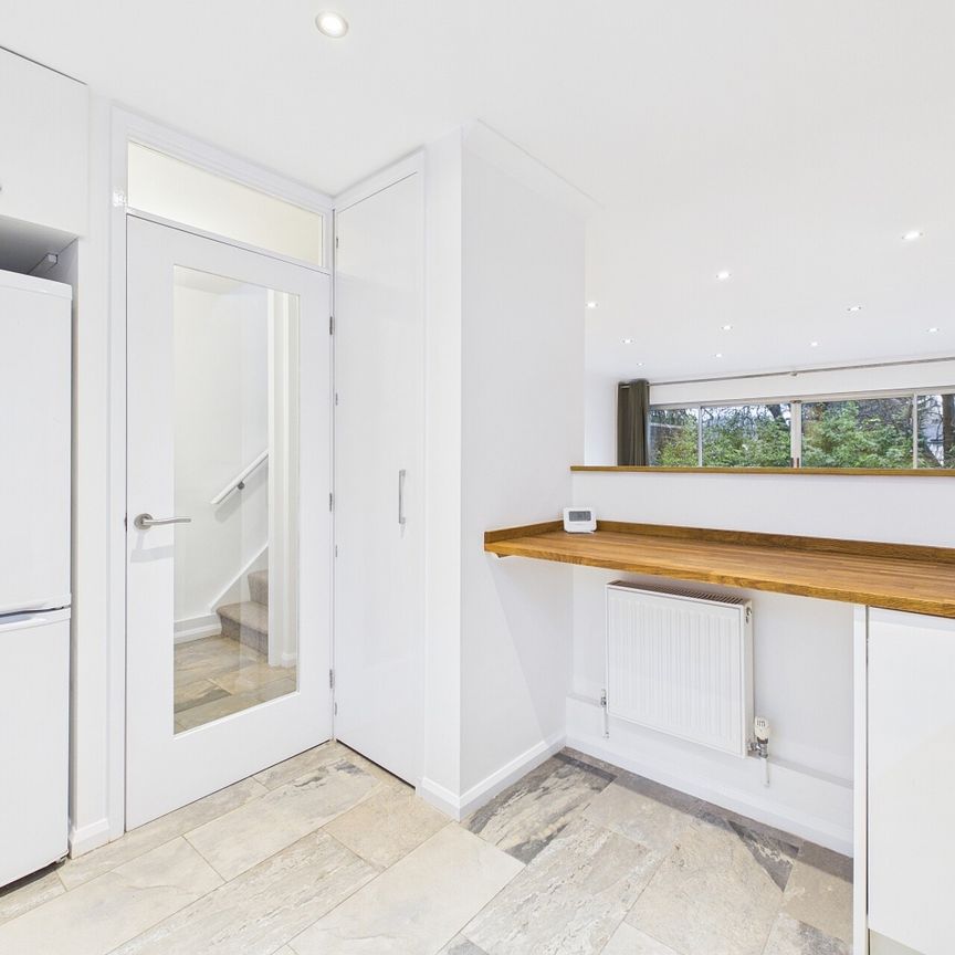 16 Oriel Mount Oriel Road, S10 - Photo 1