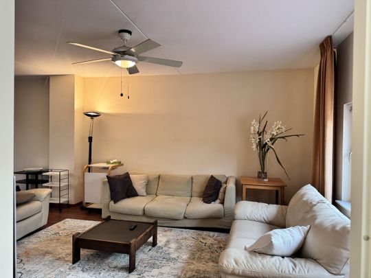 Eduard Künnekehof - Photo 1