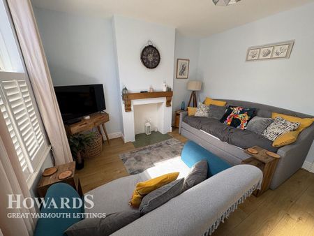 3 bedroom end of terrace house to rent - Photo 2