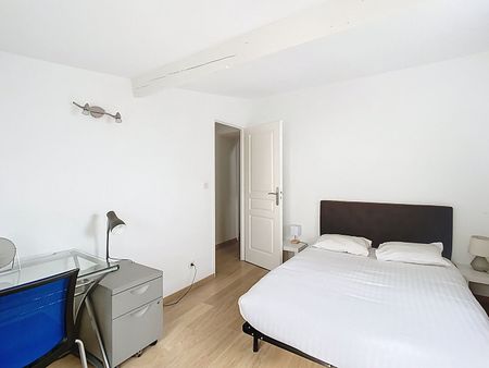 House - Photo 2