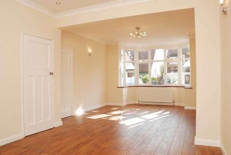 The Avenue, Pinner, HA5 - Photo 2