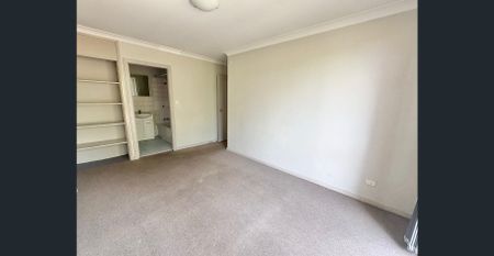 COSY UNIT IN CONVENIENT LOCATION! - Photo 4