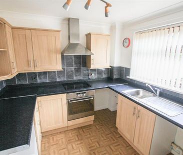 2 bedroom terraced house to rent - Photo 5