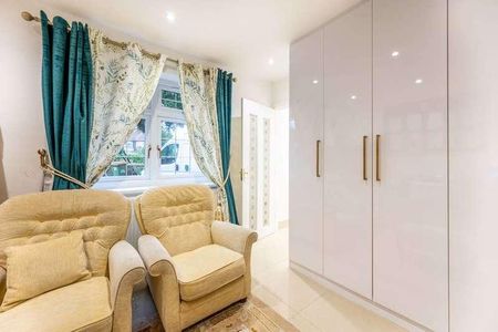 Lincoln Road, Plaistow, E13 - Photo 4