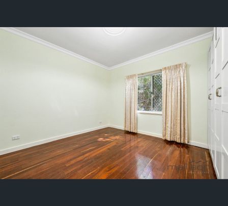 8 Hewison Road, Medina, WA 6167 - Photo 1