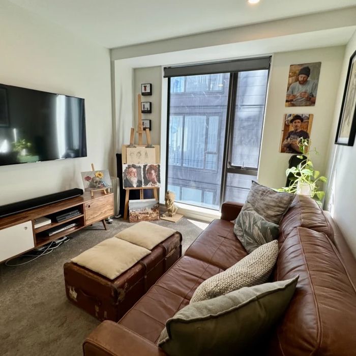 A beautifully presented, light and bright two bedroom apartment - Photo 1