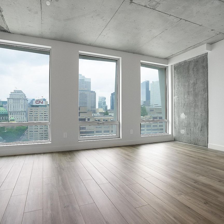 900 St-Jacques, Montréal, QC - Photo 1