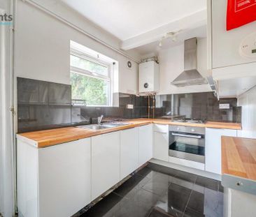 5 bedroom semi-detached house to rent - Photo 3