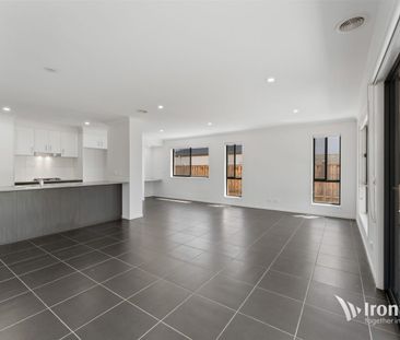 4-Bedroom House For Lease! - Photo 4