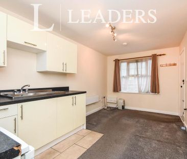 Studio to rent - Photo 4