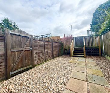 2 bedroom terraced house to rent - Photo 4