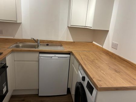 1 bedroom flat to rent - Photo 5