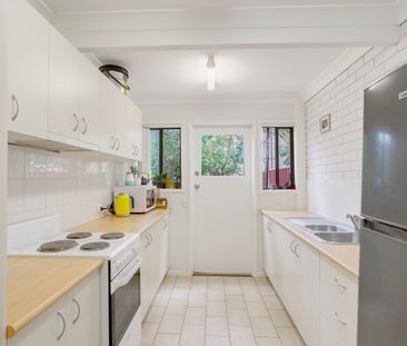 Cosy Townhouse with Complex Pool - Photo 4