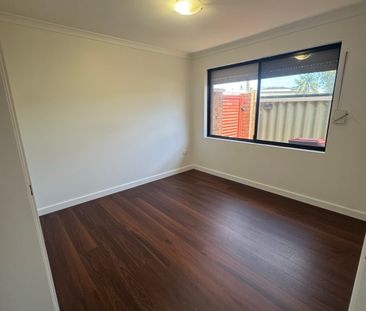 Port Kennedy - Photo 1