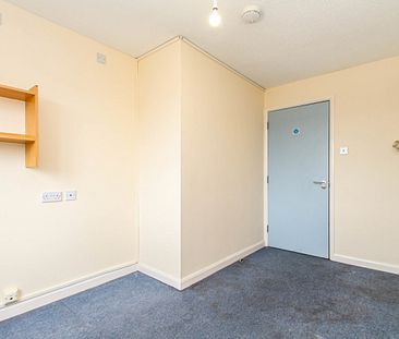 2 bed Apartment for Rent - Photo 3