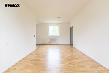 Pronájem bytu 4+kk v osobním vlastnictví 75 m², Praha 5 - Sobín - Photo 2