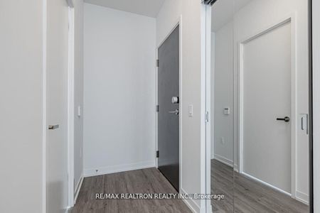 For Lease - 3 Rosewater Street Unit# 708W, Richmond Hill, Ontario - Photo 4