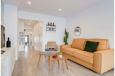 Carrer de Verdi, Barcelona, Catalonia 08012 - Photo 4