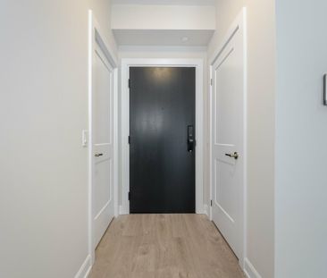 For Lease - 3220 William Coltson Avenue Unit# 817, Oakville, Ontario - Photo 3