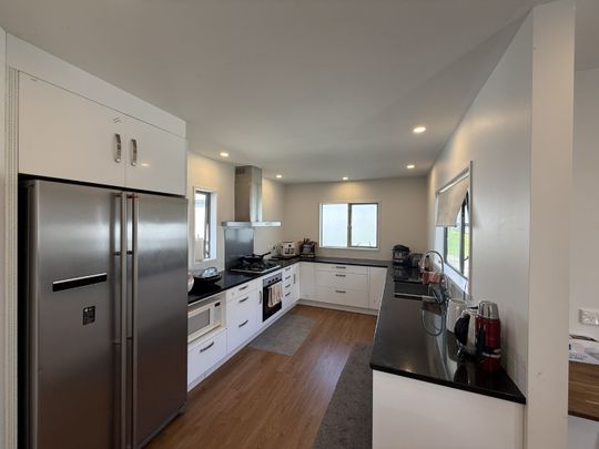 32 Halswater Drive, Churton Park - Photo 1